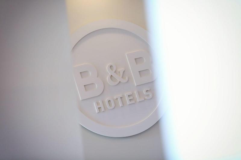 B&b Hotel Calais Centre St Pierre
