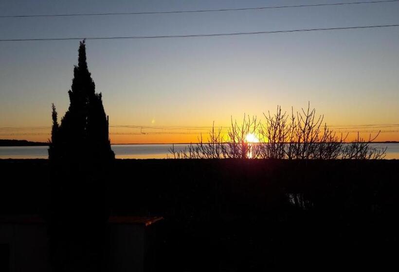 בית מלון כפרי Chez Nous