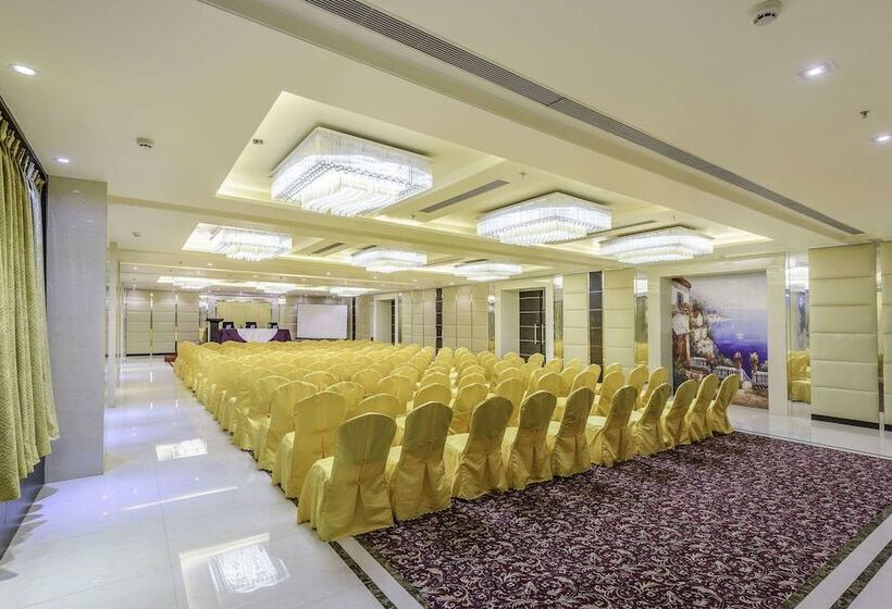 ホテル Clarion Inn Jaipur