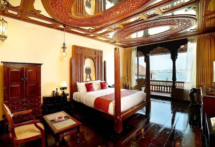 هتل Ginger House Museum