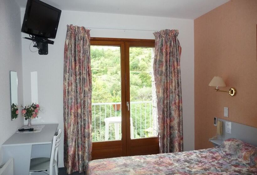 ホテル Hôtel Chante Perdrix