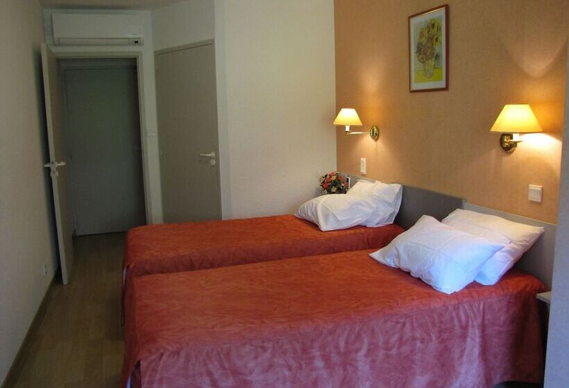 Отель Hôtel Chante Perdrix