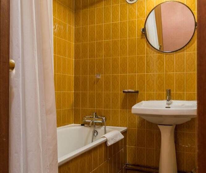 Отель Hôtel Le Pourteilh