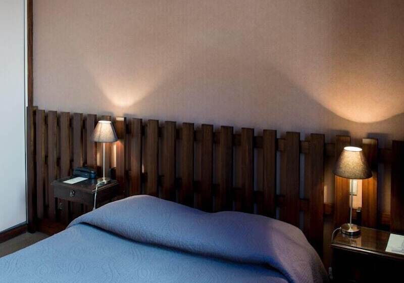 Отель Hôtel Le Pourteilh