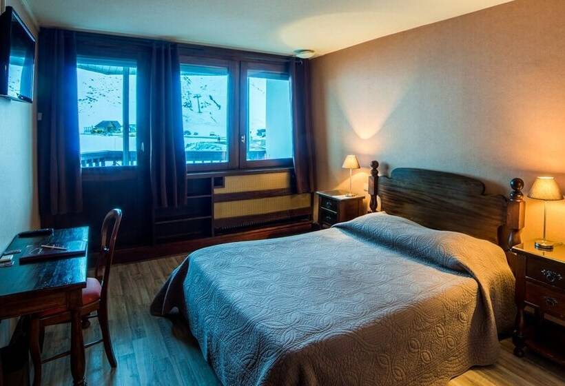 Отель Hôtel Le Pourteilh