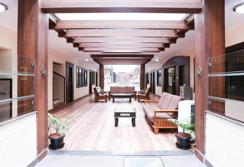 酒店 Treebo Comforts Inn, University Road Deralakatte