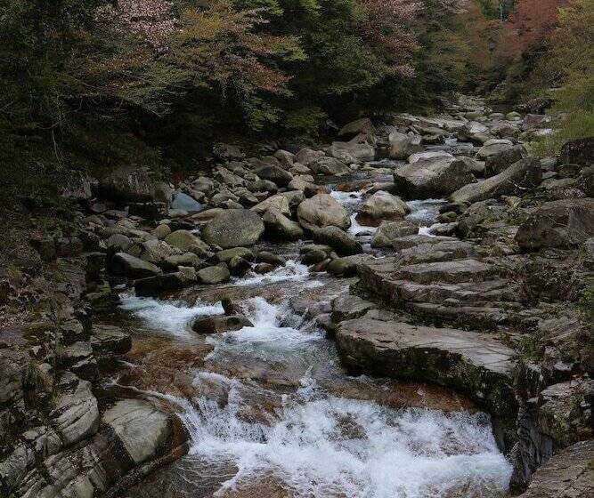 בית מלון כפרי Okutsu Onsen Komeya Club