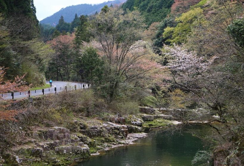 בית מלון כפרי Okutsu Onsen Komeya Club
