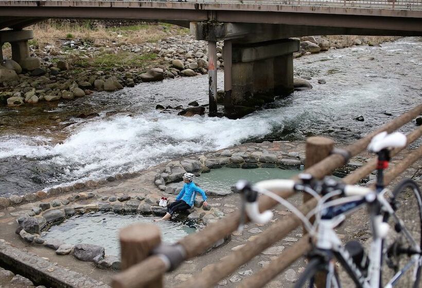 בית מלון כפרי Okutsu Onsen Komeya Club