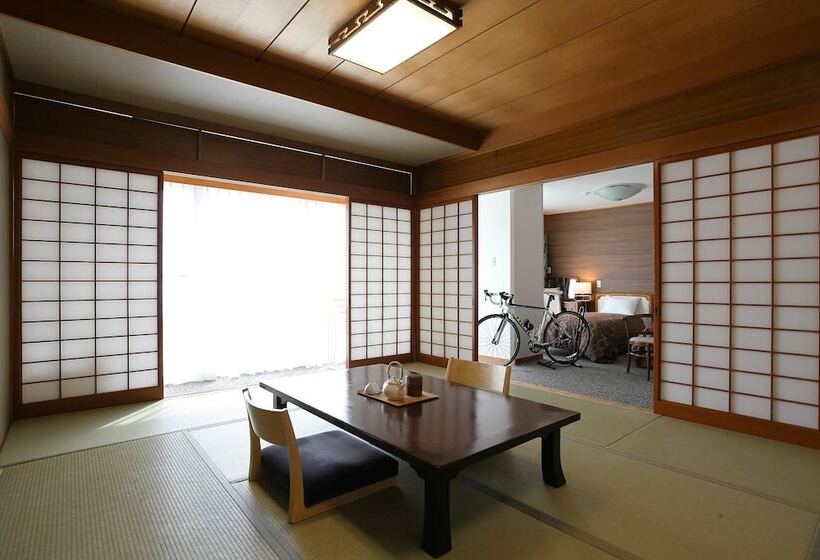 בית מלון כפרי Okutsu Onsen Komeya Club