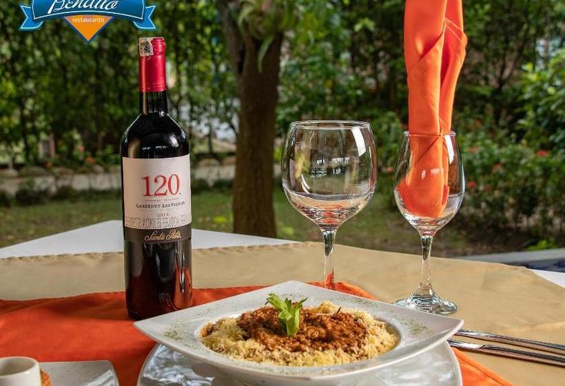 Отель Olga Lucia