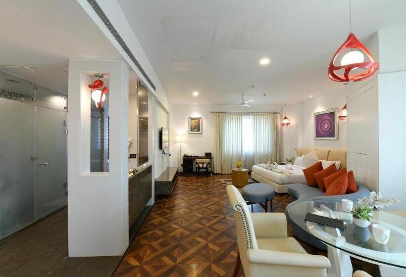 בית מלון כפרי Pal Heights Mantra