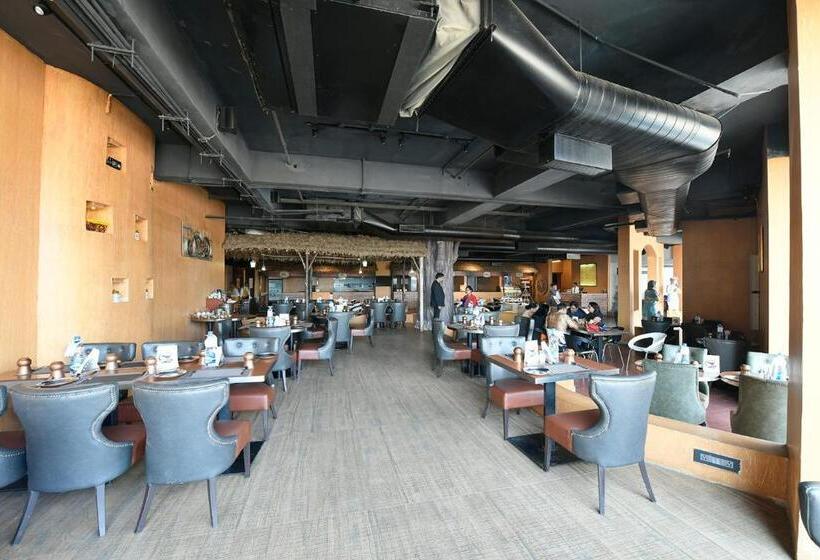 בית מלון כפרי Pal Heights Mantra