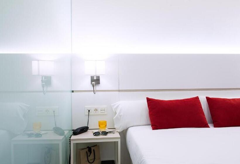 호텔 Pompaelo Plaza Del Ayuntamiento & Spa