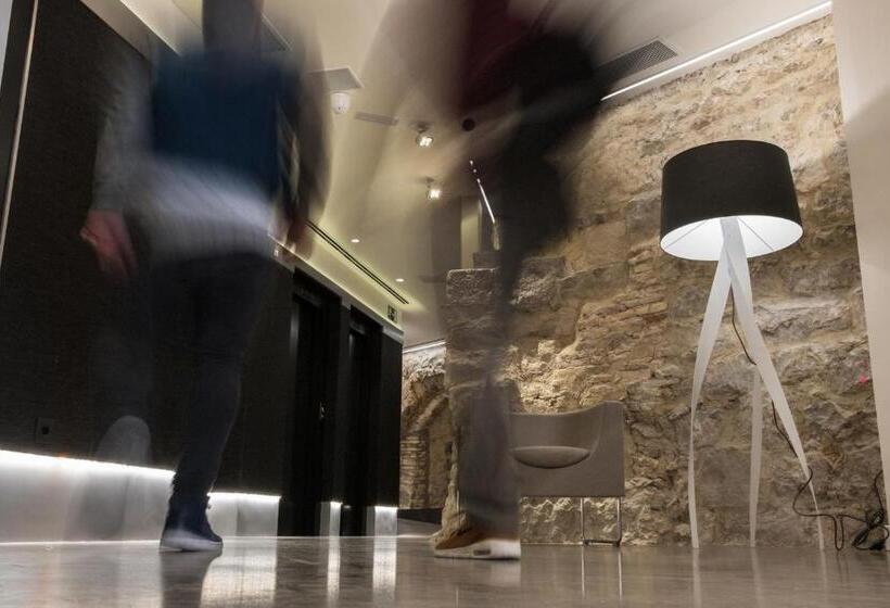 호텔 Pompaelo Plaza Del Ayuntamiento & Spa