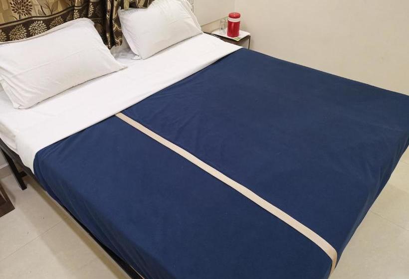 فندق Royal Treat