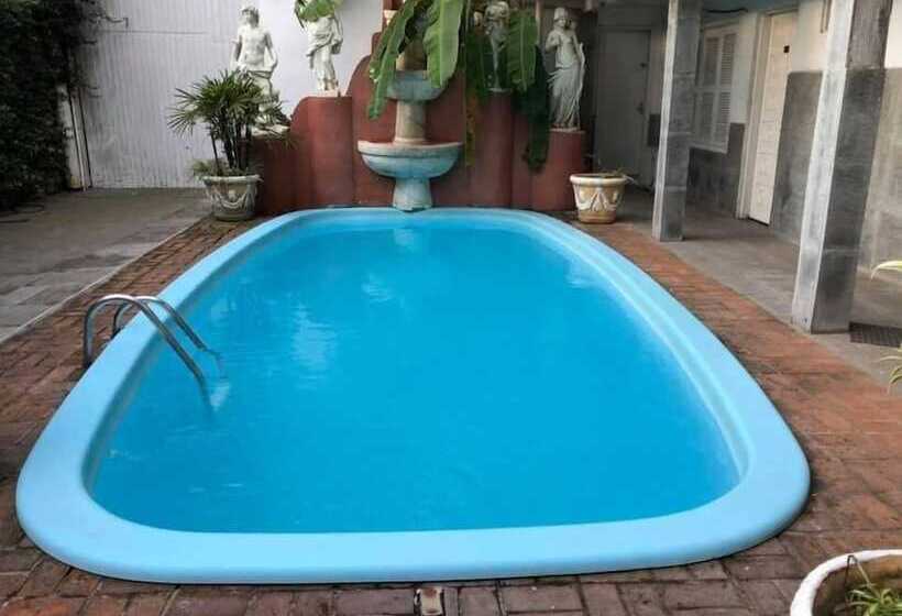 בית מלון כפרי San Gabriel Paddle Club