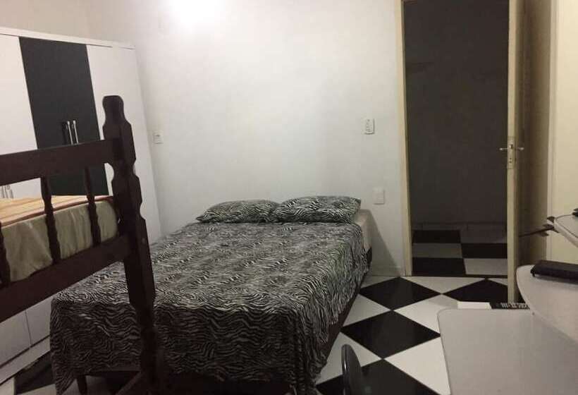 בית מלון כפרי San Gabriel Paddle Club