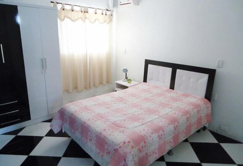 בית מלון כפרי San Gabriel Paddle Club