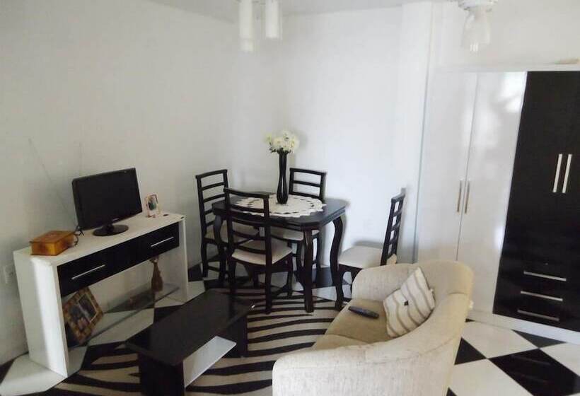 בית מלון כפרי San Gabriel Paddle Club