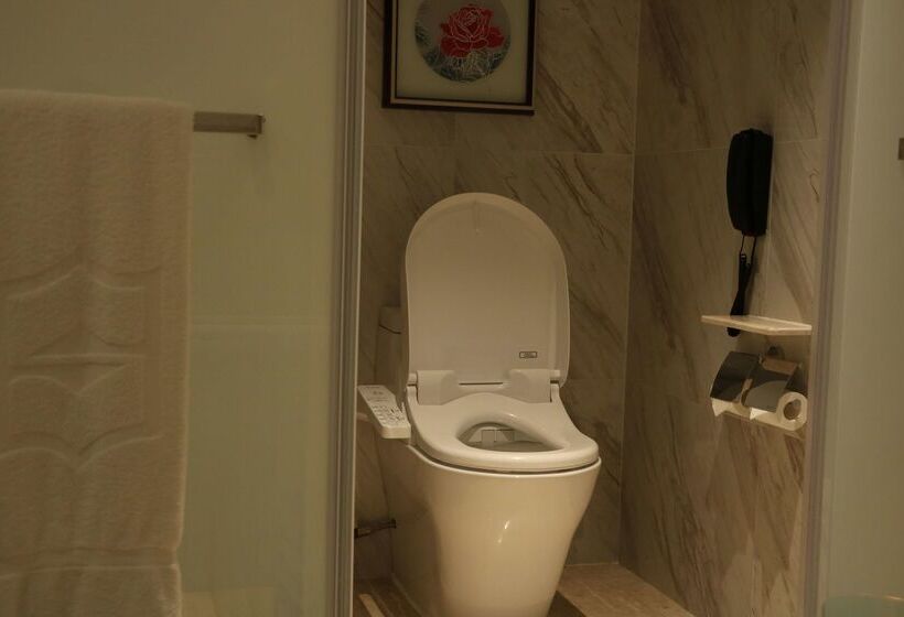 Отель Shangri La Yiwu   Close To Yiwu International Trade Market