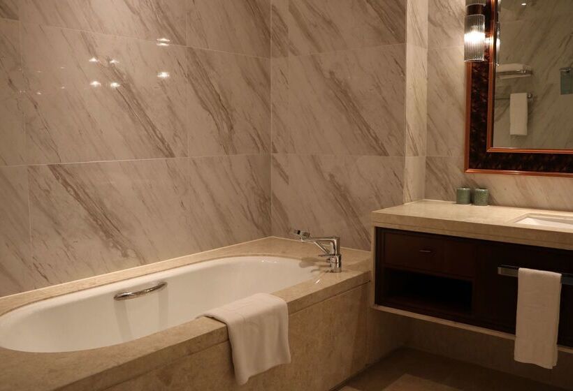 Отель Shangri La Yiwu   Close To Yiwu International Trade Market