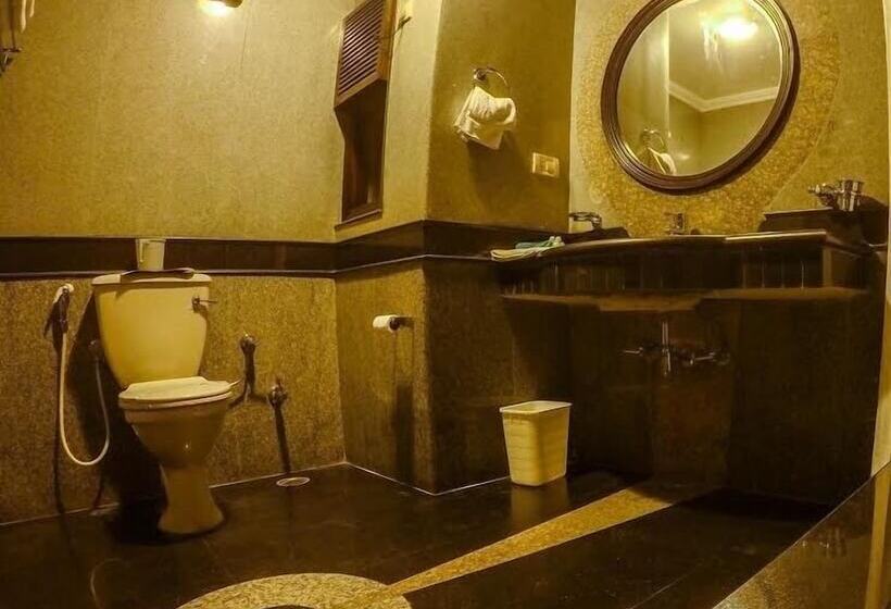 בית מלון כפרי Shilton By Royal Collection