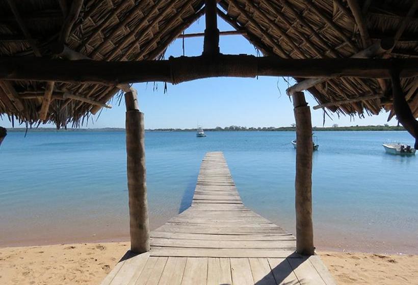 בית מלון כפרי The Old Boma