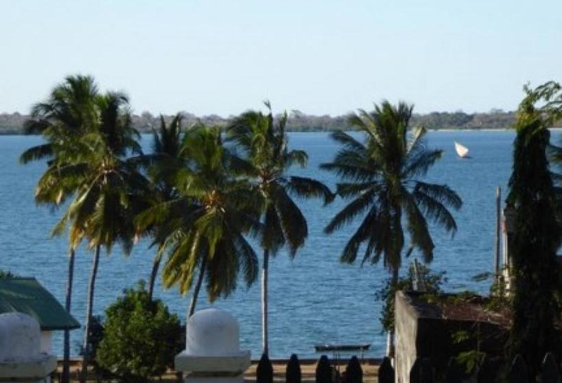 בית מלון כפרי The Old Boma