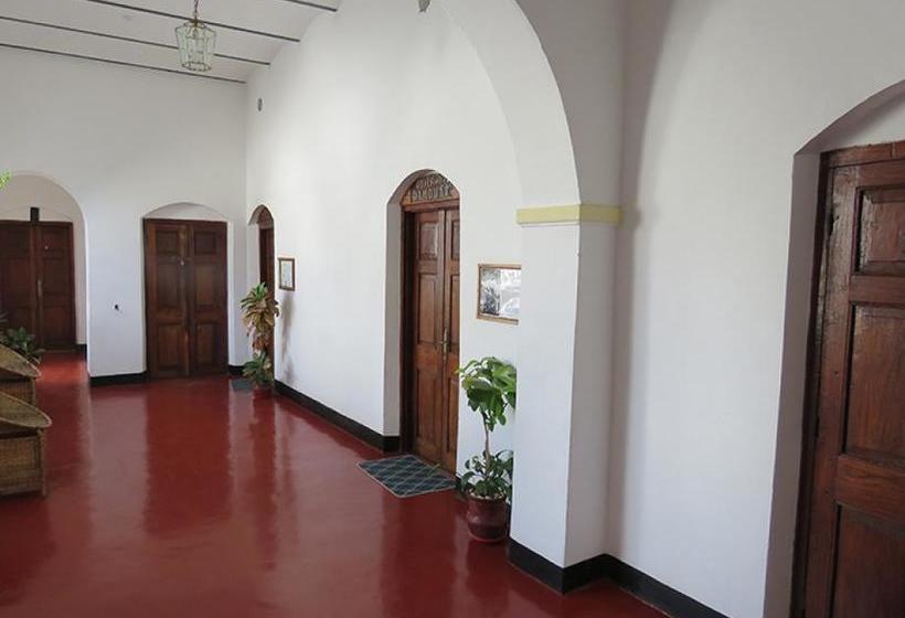 בית מלון כפרי The Old Boma