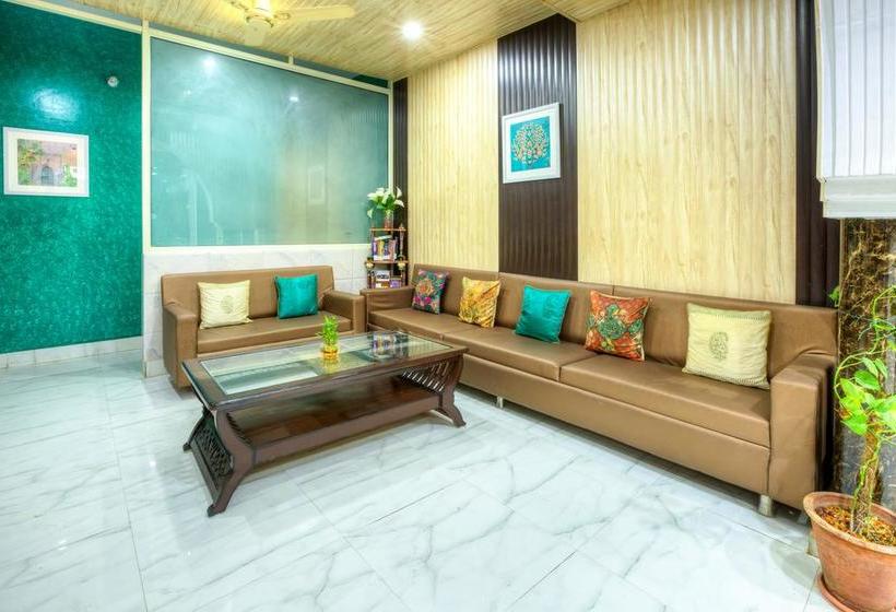 Отель Treebo The Lily