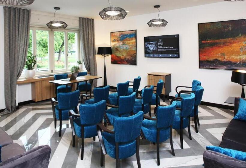 Urban Boutique Hotel Center