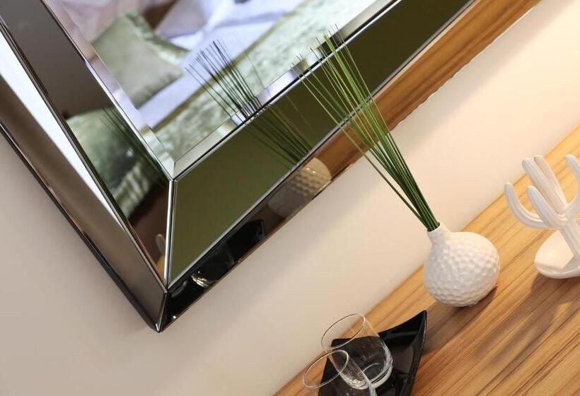 Urban Boutique Hotel Center