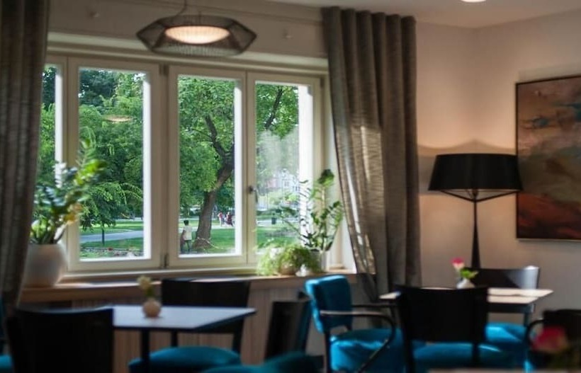 Urban Boutique Hotel Center