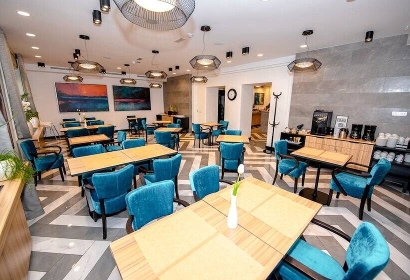 Urban Boutique Hotel Center