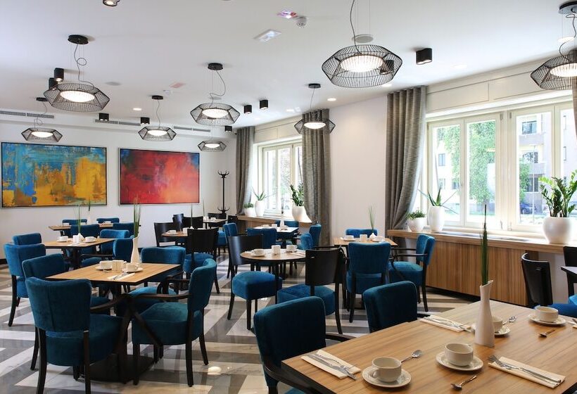 Urban Boutique Hotel Center