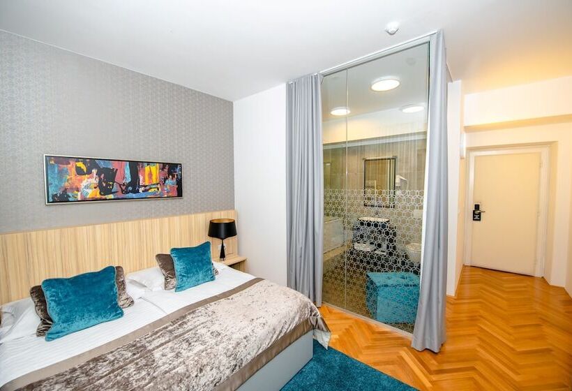 Urban Boutique Hotel Center