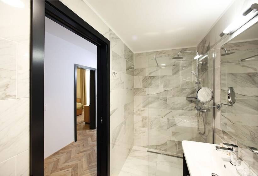 Urban Boutique Hotel Center