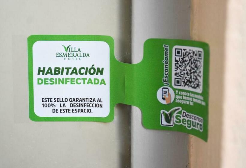 ホテル Villa Esmeralda