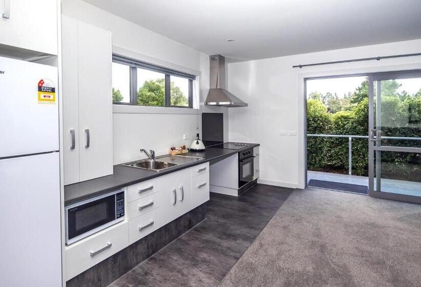 Мотель Black On Grey