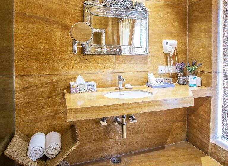 منتجع Karma Chalets