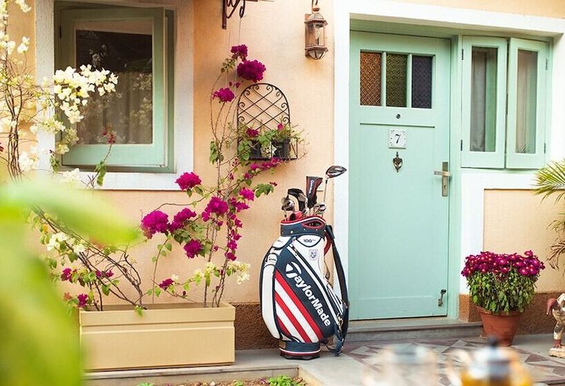 منتجع Karma Chalets