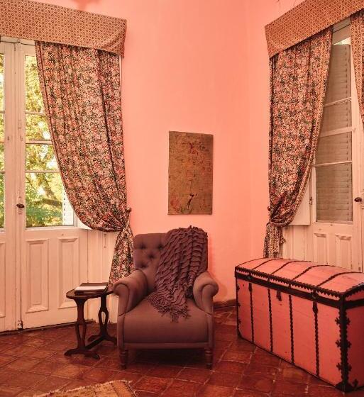 استراحتگاه Palacio Santa Candida