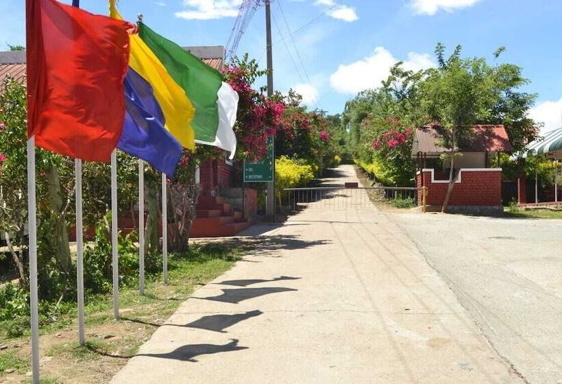 リゾートホテル Safari Land Villa Masinagudi   Hostel