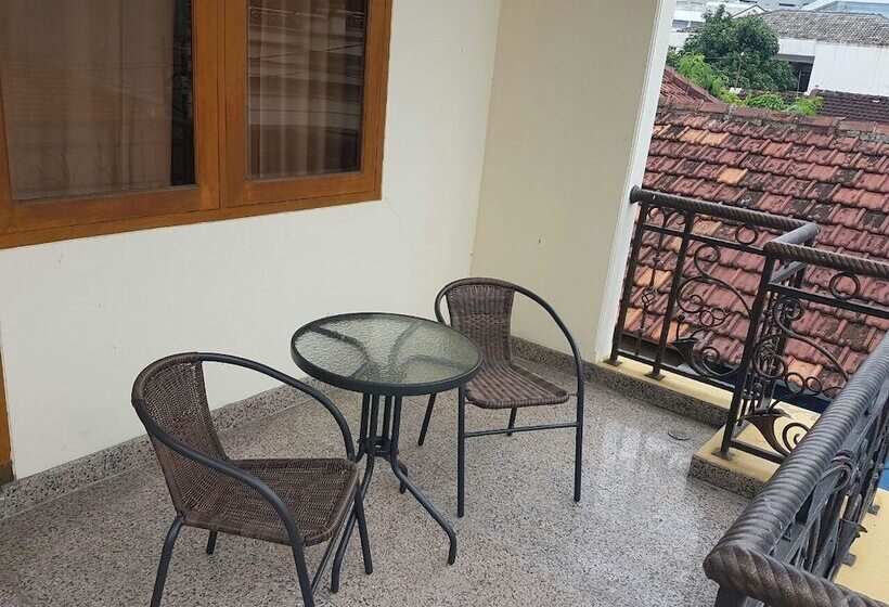 The Backpacker Semarang   Hostel