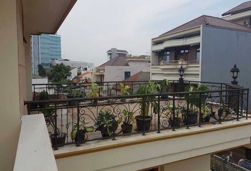 The Backpacker Semarang   Hostel