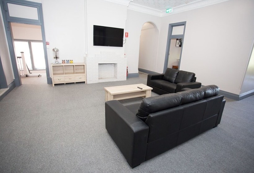 Australian Hotel Grafton