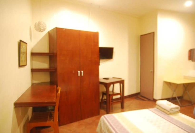 تختخواب و صبحانه Centro Mactan Suites