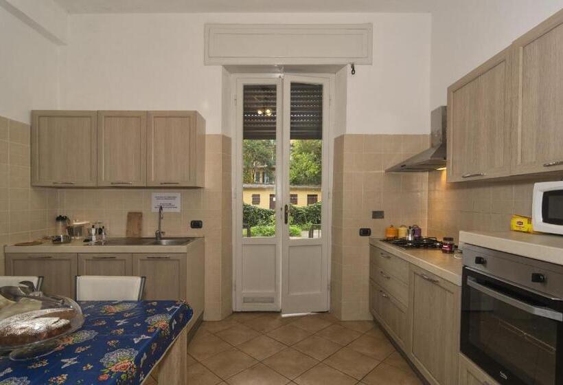 تختخواب و صبحانه Holiday Pisa Gare