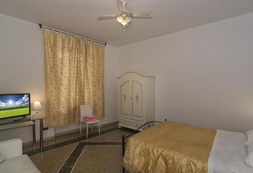 تختخواب و صبحانه Holiday Pisa Gare